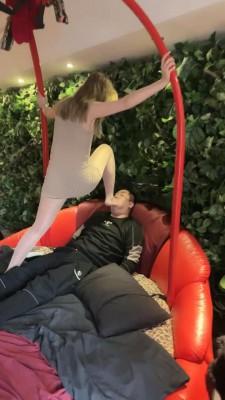 【二宝】惩罚跑骚狗-人体秋千/踩踏/深喉 bf21074