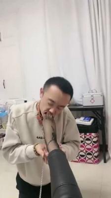 【小祖宗】当着素人美甲师的面调狗 bf21118