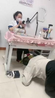 【小祖宗】当着素人美甲师的面调狗 bf21118
