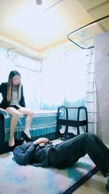 【艾琳】面试家奴伺候主人进餐 bf21112