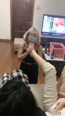 【全国最贱M】双S素人恋足调母畜 bf21104