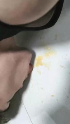 【兔兔】原味黑丝脚喂食 bf21025