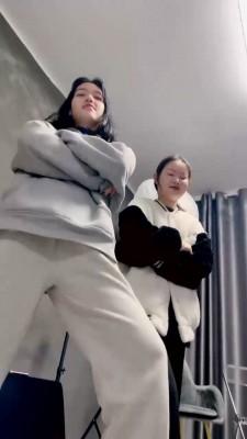 【狗哥】开发来应聘的两姐妹 bf21008