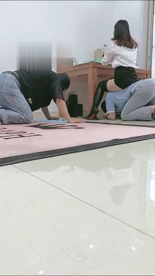 【执念】骑狗当凳子/喂狗/舔靴子/踩脸闻脚 bf12866