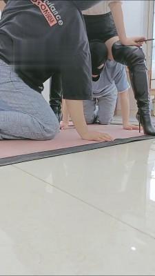 【执念】骑狗当凳子/喂狗/舔靴子/踩脸闻脚 bf12866