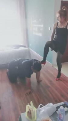 【梦蝶女王】素人姐妹来家里做客 bf12868