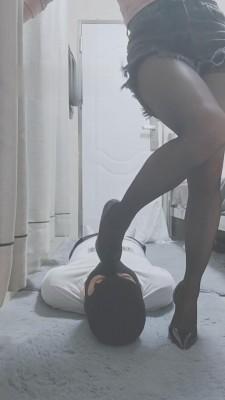 【灵竹】高跟鞋踩踏碾压 bf12835