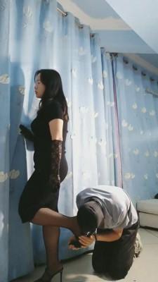 【月玖儿】绿帽狗伺候情侣主恩爱 bf13297