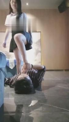 【德意男神】开发夜场御姐重度提档/耳光/舔脚 bf13301