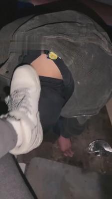 【麒麟女皇】夜跑后原味羞辱路人 bf13299