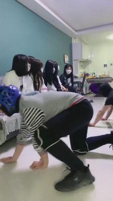 【精神小妹】素人群女真实调 bf13270