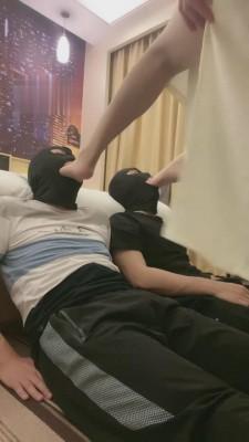 【漫漫】双胞胎姐妹踩狗辱狗【双视角版】 bf13286