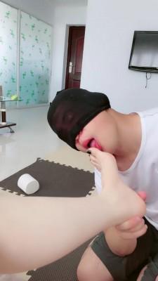 【鸾月小主】御姐长鞭训奴耳光舔脚 bf13229