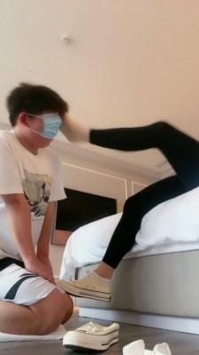 【强抚】学弟的脚耳光初体验 B2213