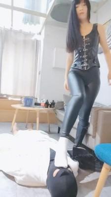 【偏不】玩狗子踩踏圣水 bf13233