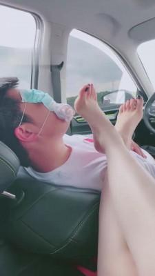 【月小主】车内原味脚羞辱奶狗 bf13150