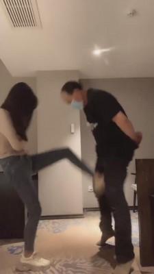 【优lios】牛仔裤提档/耳光踩踏/插吐 bf13174