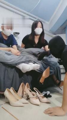 【月玖儿】情侣主-在鞋堆里羞辱 bf13151