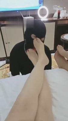 【多多】双S调教恋足狗 bf13136