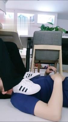 【小贱】售楼小姐姐的小白鞋羞辱 bf13037