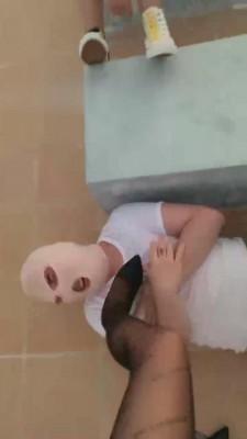 【宝爷】天台双S精神小妹暴揍 bf12943