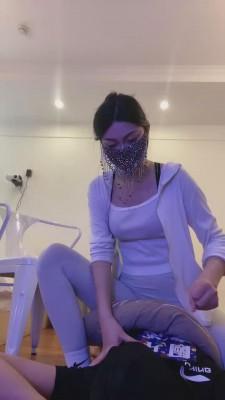 【轩宁】健身女教练袜子塞嘴重度踢踹 bf12954