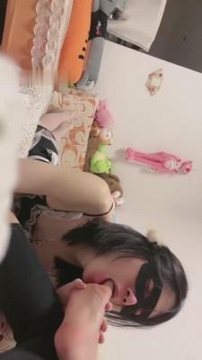 【初见】骚母狗舔脏裸 bf12776