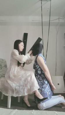 【御姐丝丝】被御姐吊起来打飞起 bf12729