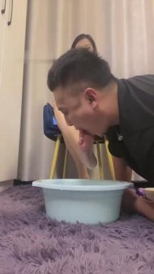 【樱木花椒】高跟黑丝长腿羞辱脚奴 bf12733