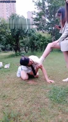 【刘二狗】主人和闺蜜的户外调教 bf12695