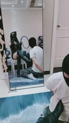 【猫神大人】长靴酷炫女王鞭打脚下狗 bf12706