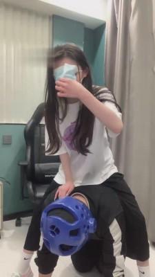 【精神小妹】学生素人电竞房虐哥哥 bf12716