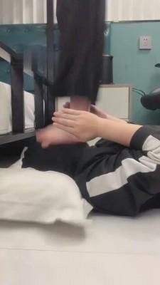 【精神小妹】学生素人电竞房虐哥哥 bf12716