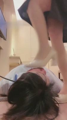 【悦主大人】胖母狗在脚底下发骚 bf12611