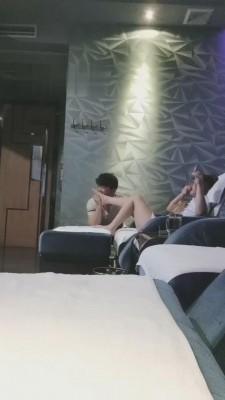 【德意男神】做足疗小妹的奴 bf12592