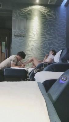 【德意男神】做足疗小妹的奴 bf12592