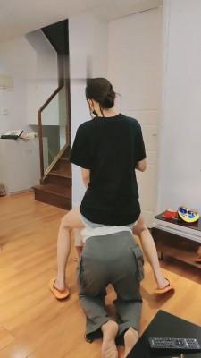 【暴力美学】圈养m伺候起居 bf12605