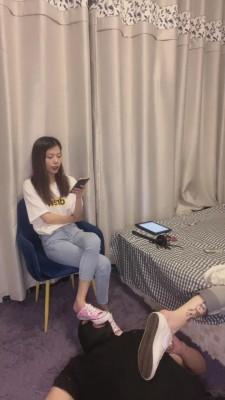 【樱木花椒】双S-把狗当脚垫直播 bf12539