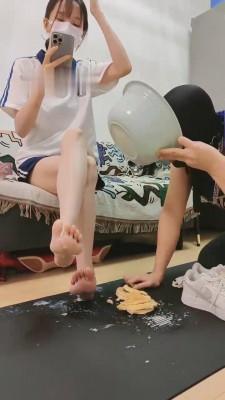 【暴力美学】学生S小白鞋船袜气味羞辱 bf12517