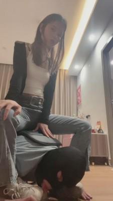 【漫漫】KTV双S当众逗狗转胯【双视角版】 bf12420