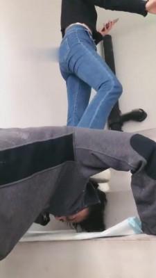 【红杉】楼梯间让狗舔脏鞋 bf12383