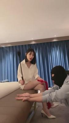 【简一】车模肉丝的脚下狗奴 bf12417