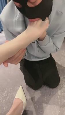 【简一】车模肉丝的脚下狗奴 bf12417