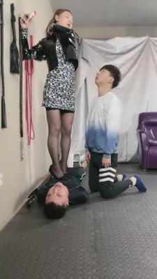 【沈阳妮可】黑丝长腿-双狗被管饱的一天 bf12340