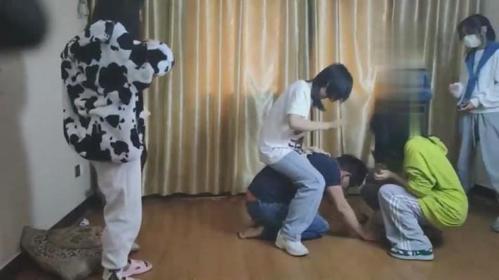 【最抗揍M】精神小妹学生主群殴【下】 bf12381