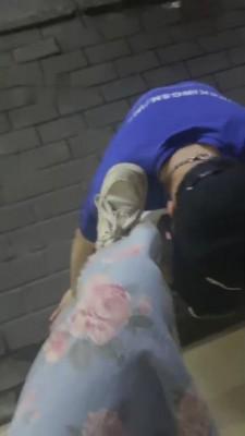 【狗哥】真实-户外开发多名素人女闻脚 bf12350