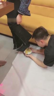 【鑫儿教头】KTV踩踏食物喂食/藤条抽 bf12346