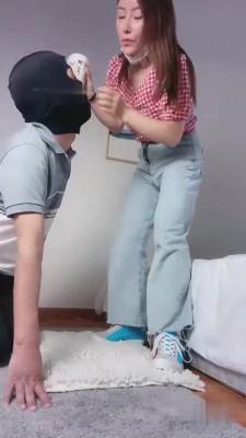 【巴莉女王】午后伺候原味脚/吃袜子 bf12271