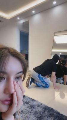 【莉莉丝s】闻鞋闻臭脚+强制圣水泡面 bf12269