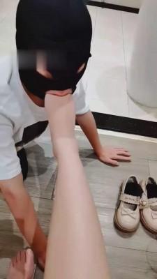 【禾禾末】沉浸式腿绞窒息-舔脏鞋底 bf549